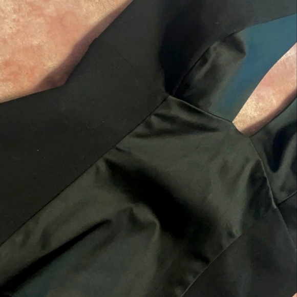 Halter top - Picture 3 of 4